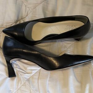 Franco Sarto Black Pointed-Toe Leather Pumps